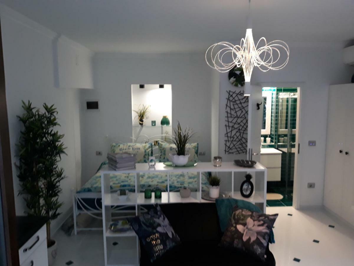 Apartments Paris Umag Exterior photo