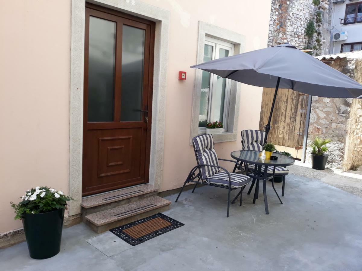 Apartments Paris Umag Exterior photo
